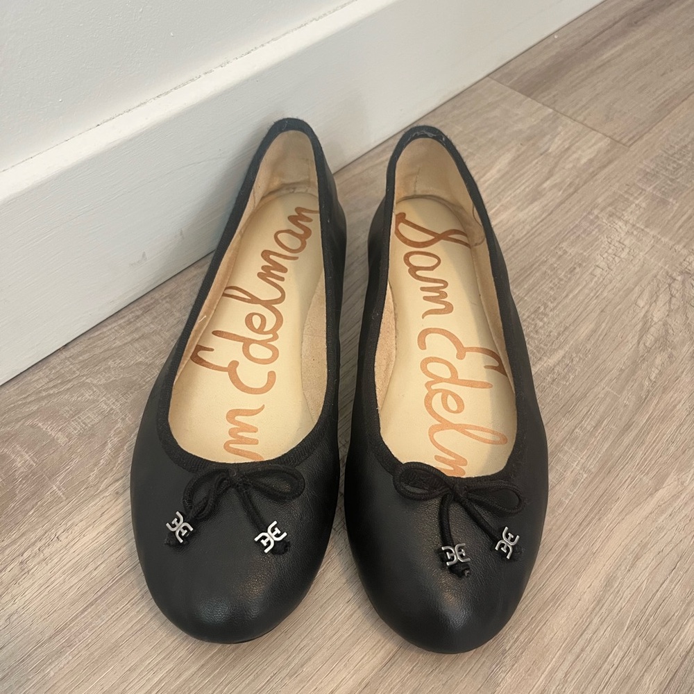Sam Edelman Black Ballet Flats - Size 7.